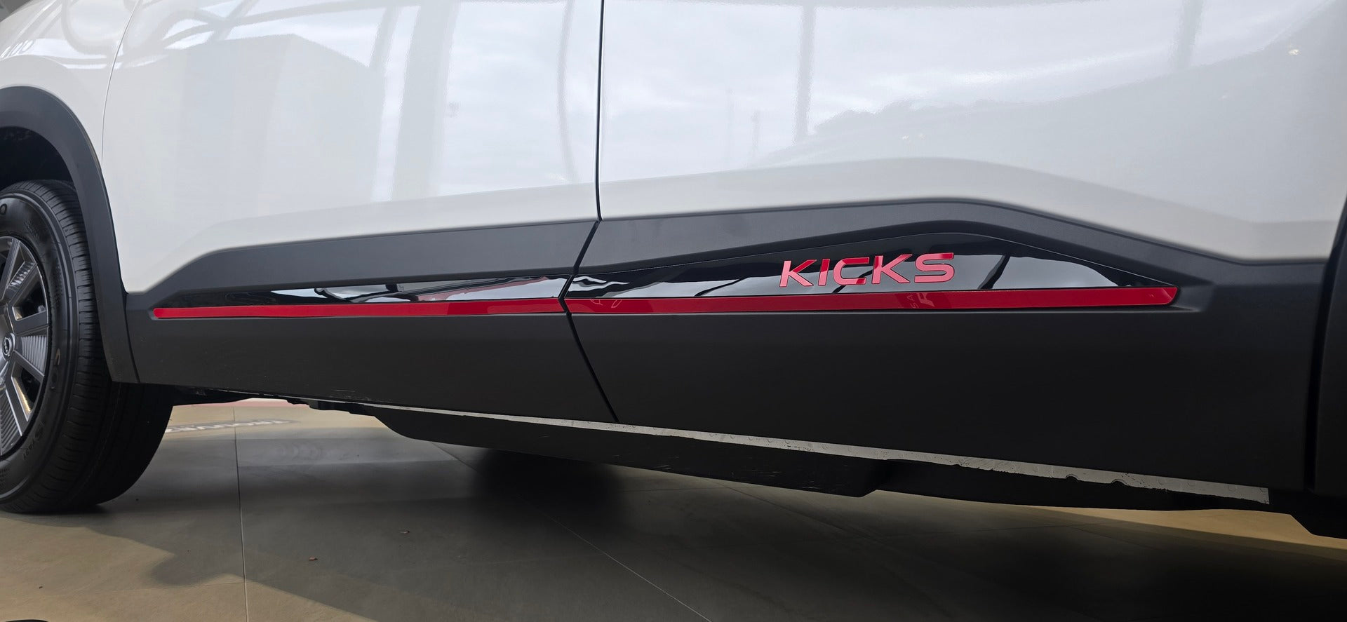 Rocker Trims (2Tone) for 2025-2026 Nissan Kicks — 2