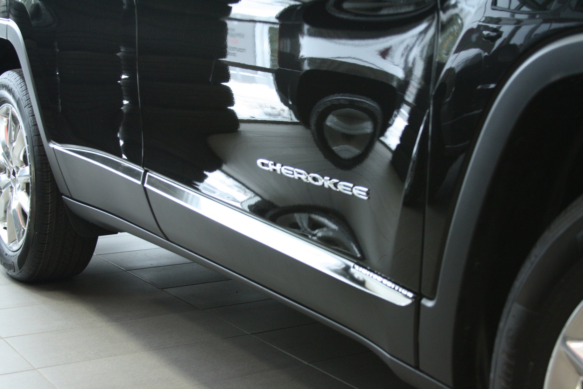 Rocker Trims for 2014-2023 Jeep Cherokee — 2