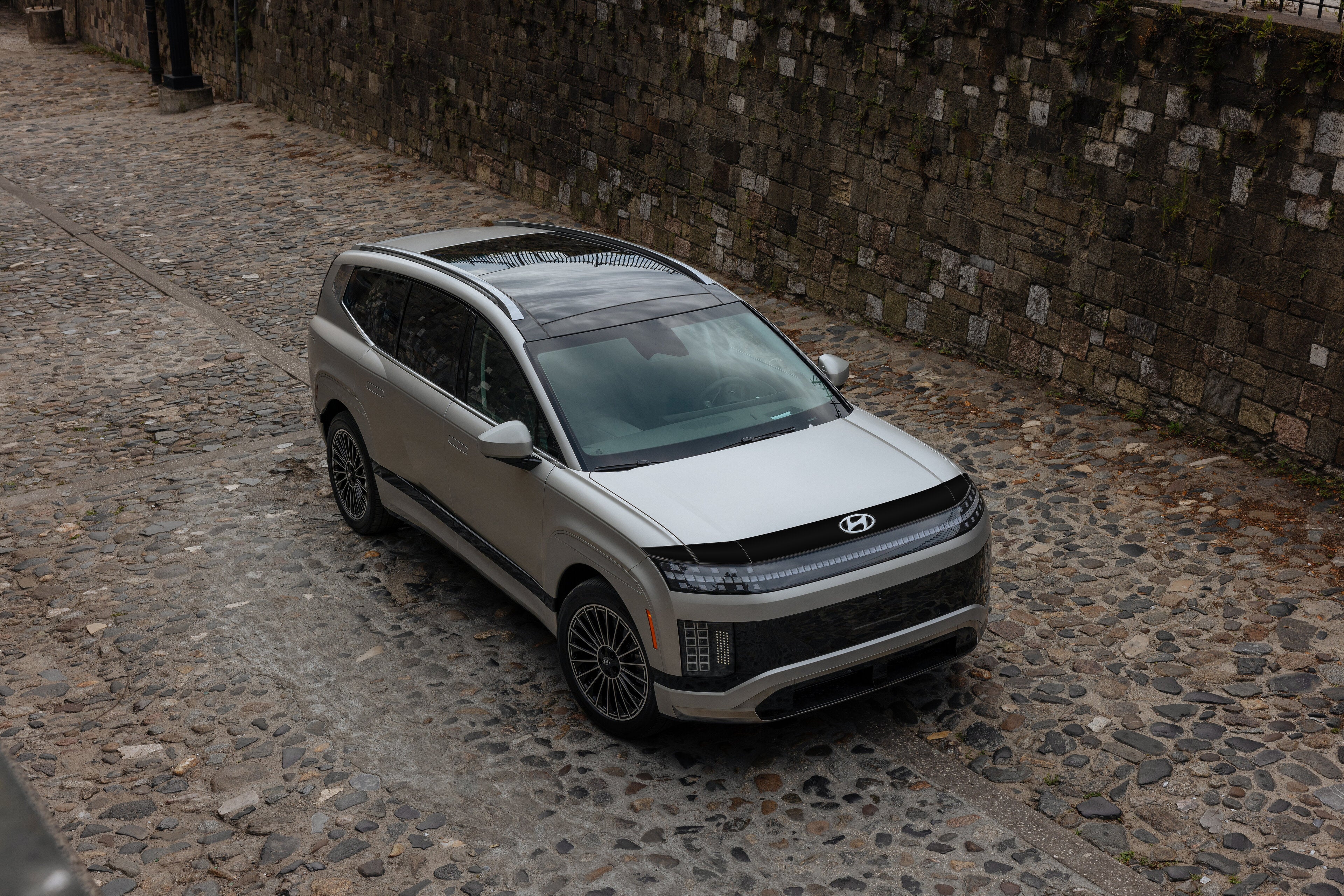 Hood Protector for 2026 Hyundai Ioniq 9 — 3