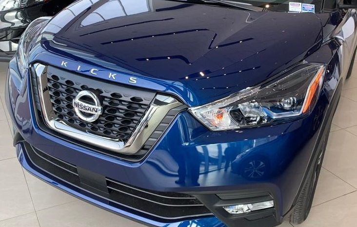 Hood Protector w/ Logo for 2019-2020 Nissan Kicks — 3
